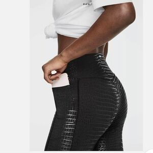 Victoria's Secret Pink Ultimate Black Leggings XS